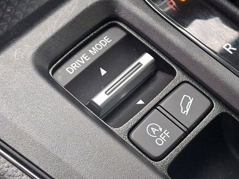 Used 2025 Honda CR-V LX image 25