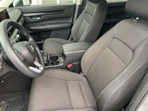 Used 2025 Honda CR-V LX image 7