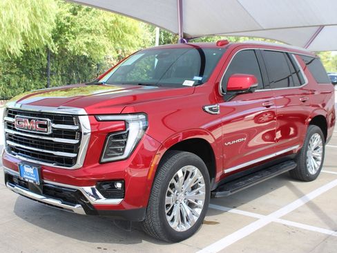 Used 2025 GMC Yukon Elevation AWD/4WD image 1
