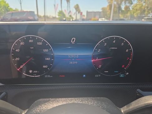 Used 2025 Mercedes-Benz CLA 250 4MATIC image 3
