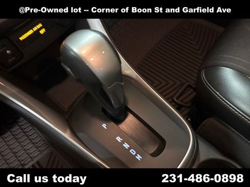 Used 2018 Chevrolet Trax LT w/ LT Convenience Package image 24