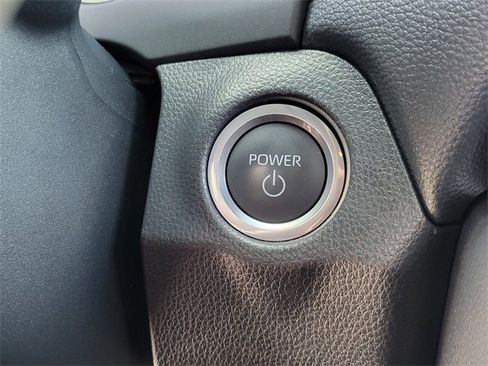 Used 2023 Toyota RAV4 SE image 29