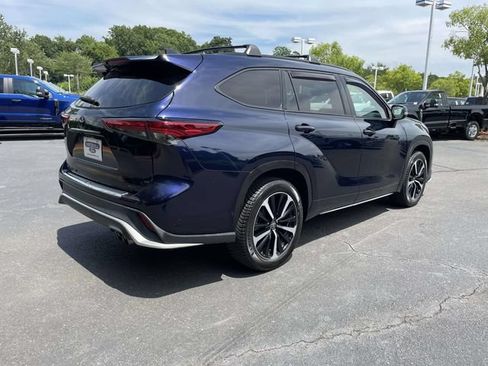 Used 2022 Toyota Highlander XSE AWD/4WD image 6