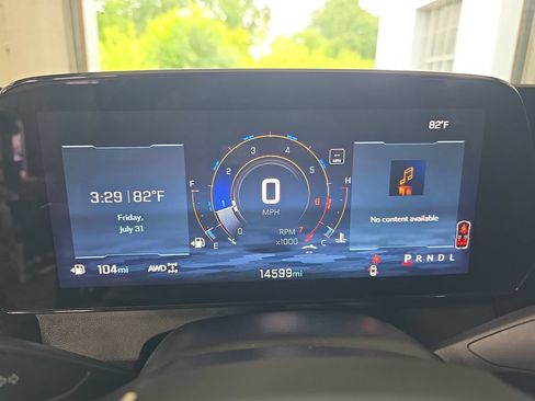 Used 2025 Chevrolet Traverse Z71 w/ Driver Confidence Package AWD/4WD image 21