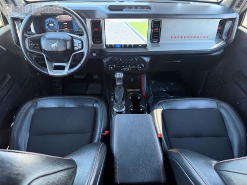 Used 2025 Ford Bronco Big Bend w/ Black Diamond Package image 28