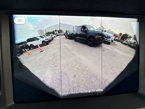 New 2025 Ford Bronco Badlands image 25