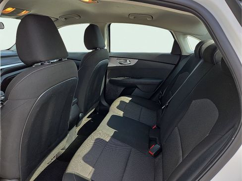 Used 2024 Kia Forte LXS w/ LXS Technology Package FWD image 9
