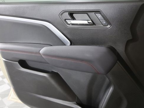 Used 2023 Chevrolet Colorado Z71 w/ Z71 Convenience Package 2 image 22