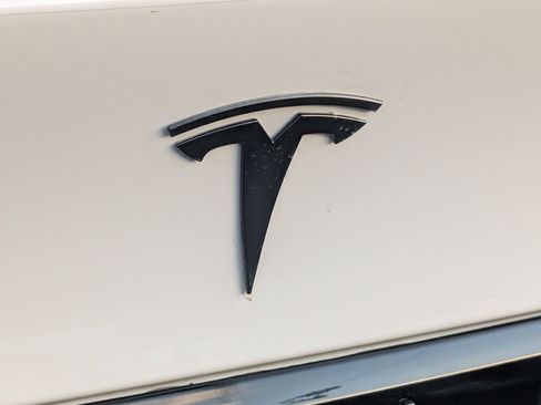 Used 2022 Tesla Model X AWD/4WD image 2