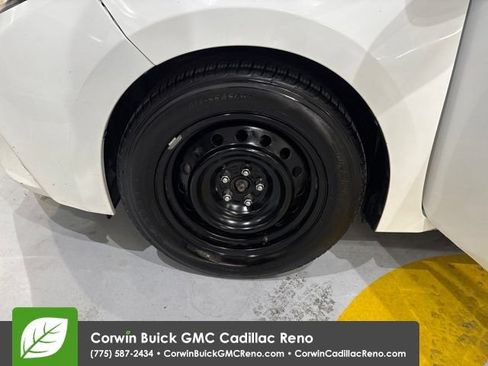 Used 2015 Toyota Corolla LE FWD image 31