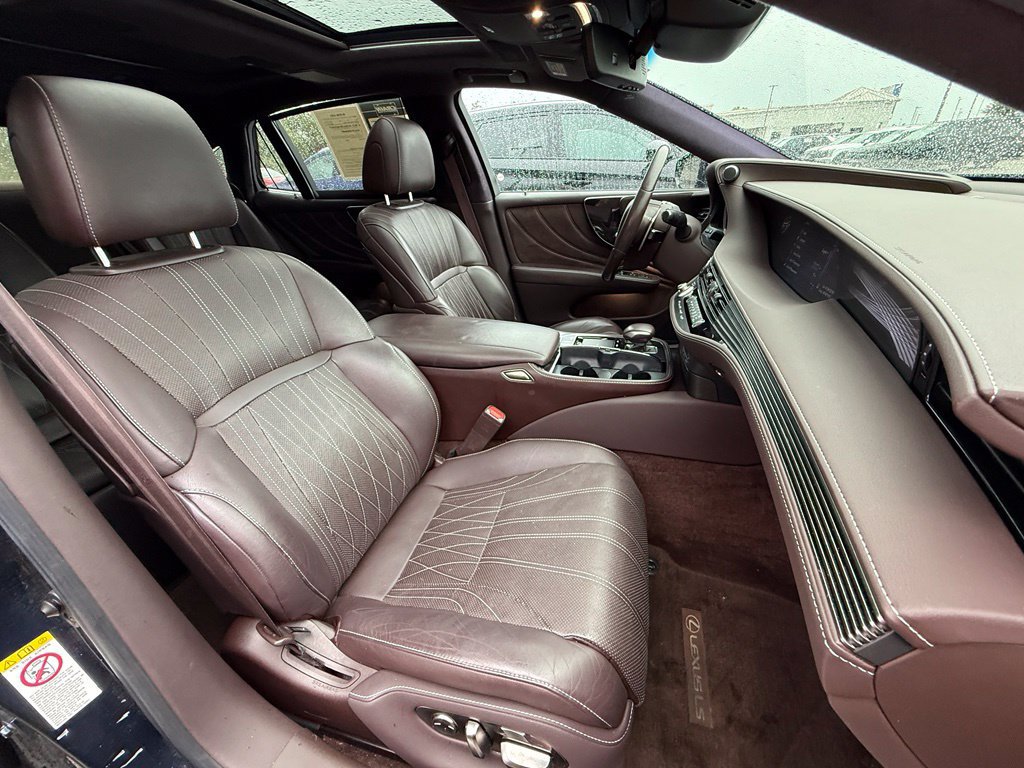 Used 2018 Lexus LS 500 w/ Luxury Package RWD image 51