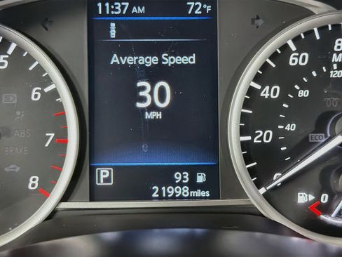 Used 2019 Nissan Sentra SV FWD image 18