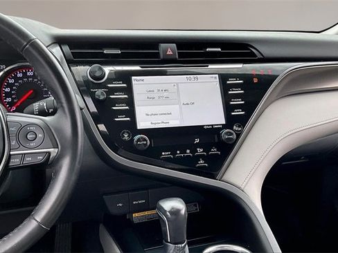Used 2020 Toyota Camry XSE image 9