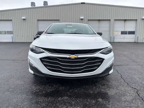 Used 2023 Chevrolet Malibu LS image 2