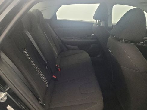 Used 2023 Hyundai Elantra SEL w/ Convenience Package FWD image 19