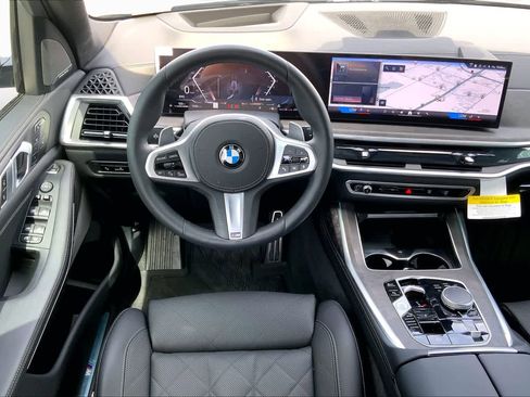 Used 2026 BMW X7 xDrive40i w/ M Sport Package AWD/4WD image 10