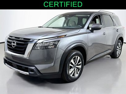 Used 2025 Nissan Pathfinder SL