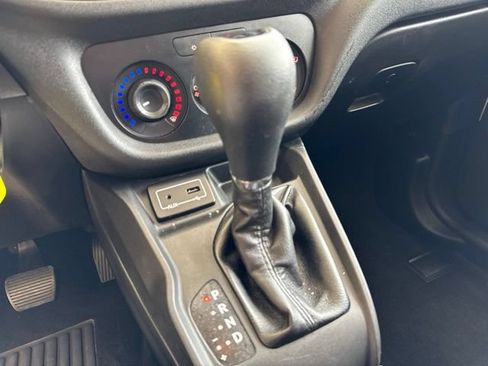Used 2017 RAM ProMaster City Tradesman w/ Rear Back-up Camera Group FWD image 21