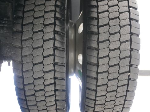 Used 2026 Ford F450 Platinum w/ FX4 Off-Road Package AWD/4WD image 45