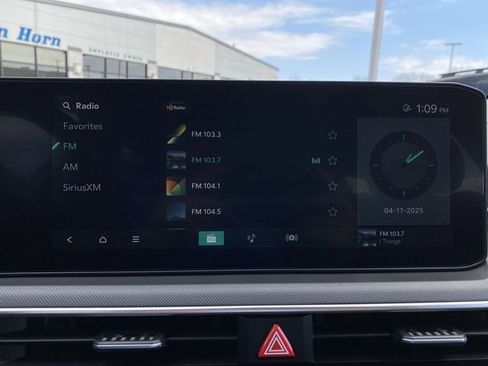 New 2025 Kia K5 LXS image 17