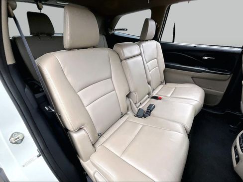 Used 2016 Honda Pilot Touring image 20
