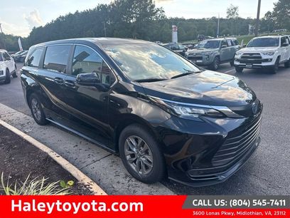 Used 2025 Toyota Sienna LE