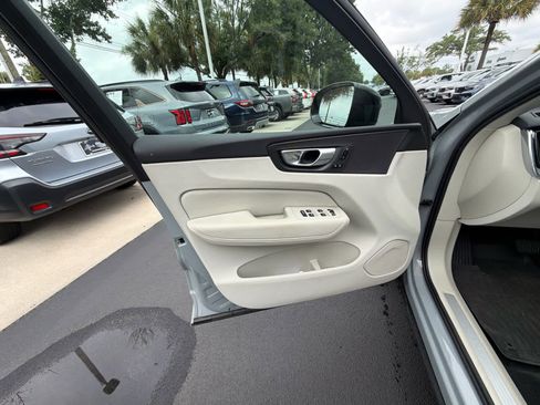 Certified 2024 Volvo XC60 B5 Plus w/ Protection Package Premier AWD/4WD image 25