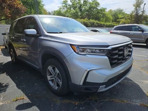 Used 2024 Honda Pilot EX-L image 5