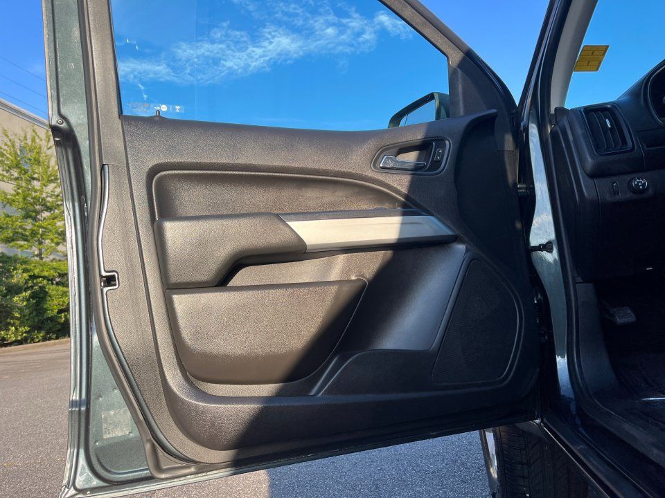 Used 2018 Chevrolet Colorado LT w/ LT Convenience Package RWD image 31