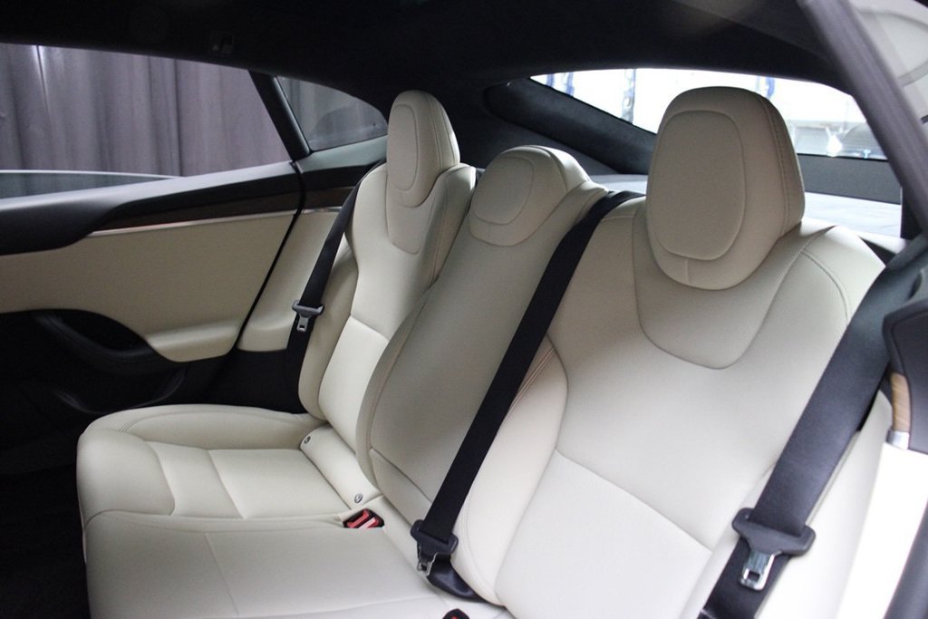 Used 2022 Tesla Model S AWD/4WD image 39