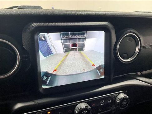 Used 2022 Jeep Gladiator Overland w/ Popular Equipment Package image 15