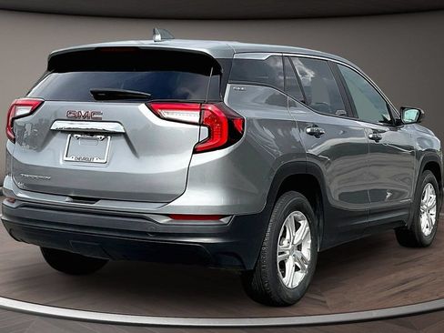 Used 2024 GMC Terrain SLE FWD image 7