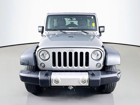Used 2017 Jeep Wrangler Unlimited Sport image 2