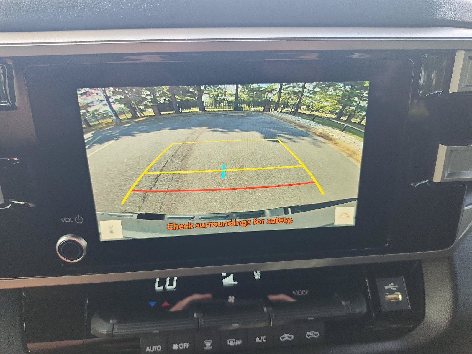 Used 2025 Toyota Tundra SR5 AWD/4WD image 18