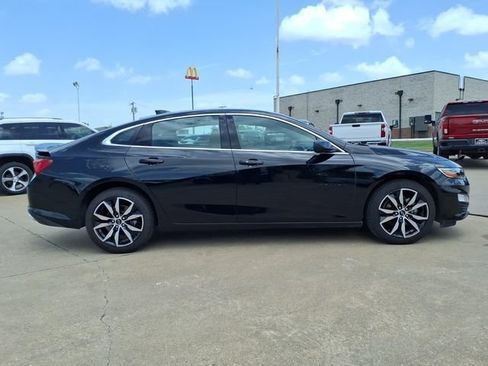 Used 2025 Chevrolet Malibu RS FWD image 4