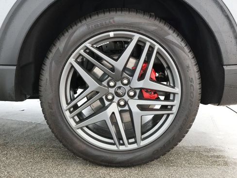 Used 2025 Ford Explorer ST w/ Sun And Sound Package image 7