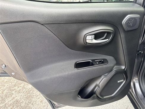 Used 2021 Jeep Renegade Latitude w/ Sun & Sound Group image 12