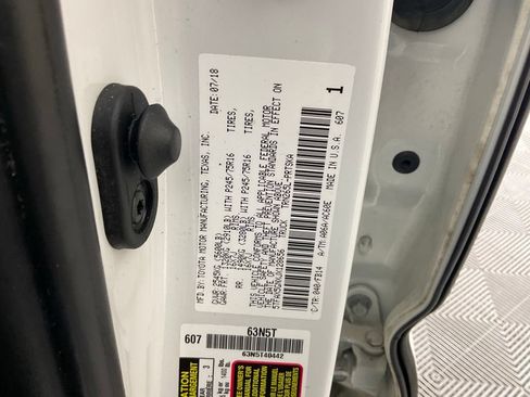 Used 2018 Toyota Tacoma SR w/ SR Convenience Package RWD image 27