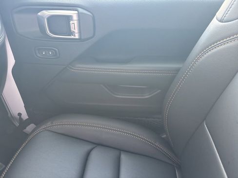 New 2026 Jeep Gladiator Sport image 22