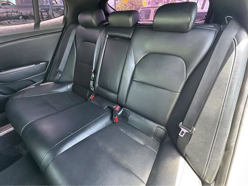 Used 2018 Kia Stinger GT RWD image 9