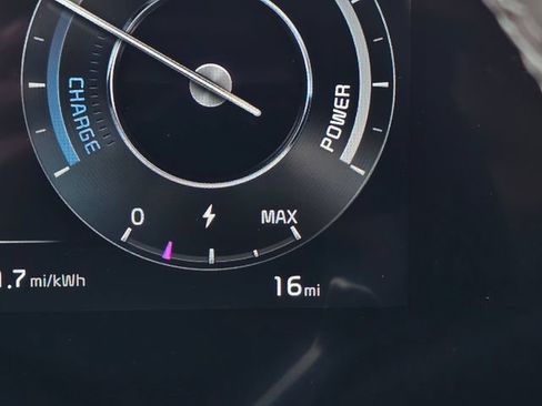 New 2026 Kia Niro Wind FWD image 29