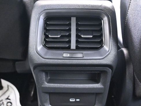 Certified 2024 Volkswagen Taos SE image 21