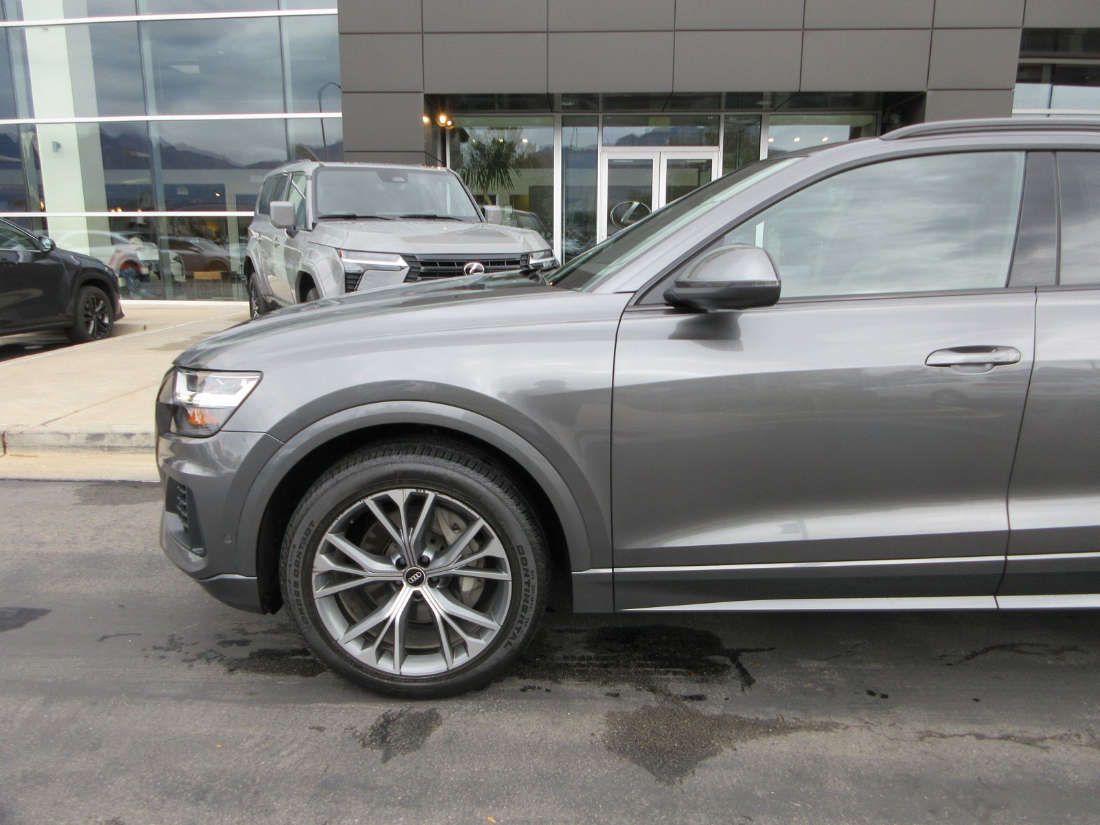 Used 2021 Audi Q8 Premium w/ Black Optic Package AWD/4WD image 2