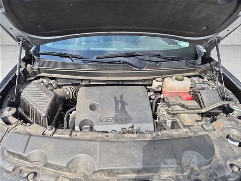 Used 2020 Chevrolet Traverse RS w/ LPO, Floor Liner Package FWD image 25