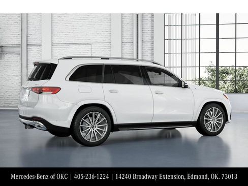 New 2026 Mercedes-Benz GLS 580 4MATIC image 19
