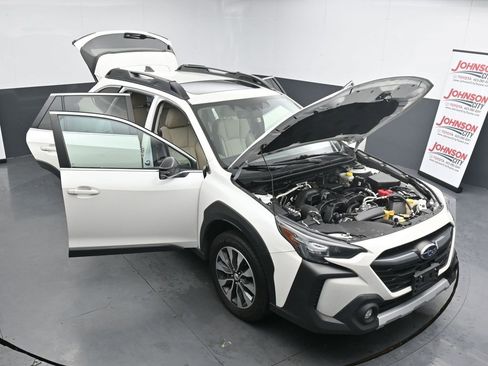 Used 2023 Subaru Outback Limited image 25