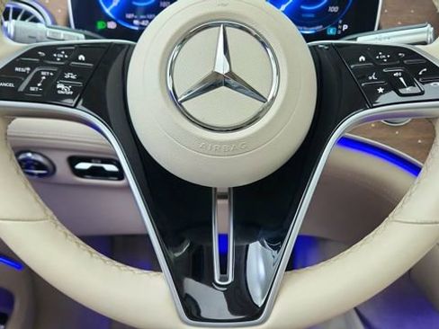 Used 2023 Mercedes-Benz EQS 450+ SUV image 39
