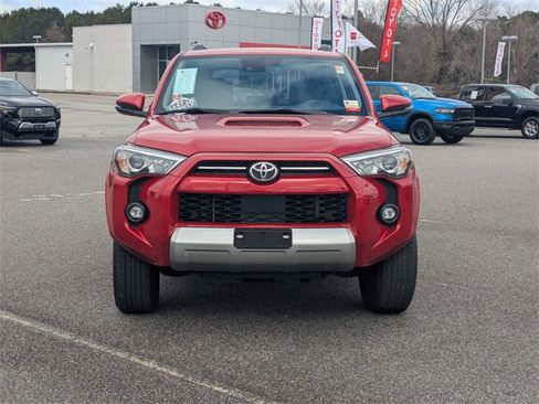 Used 2024 Toyota 4Runner TRD Off-Road Premium image 8