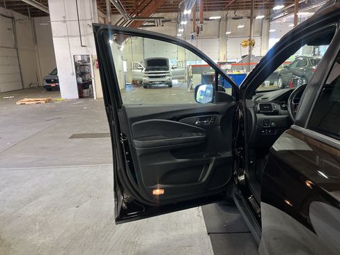 Used 2020 Honda Passport Touring image 18