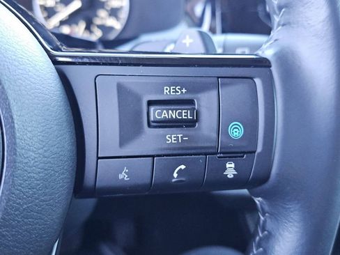 Used 2025 Nissan Pathfinder SL w/ SL Premium Package AWD/4WD image 13